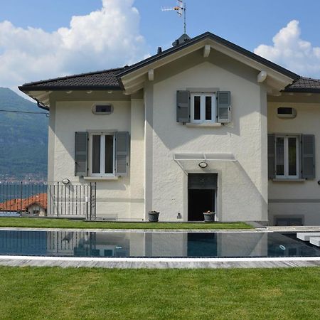 Lescen White Residence - Swimming Pool Lezzeno Exteriör bild